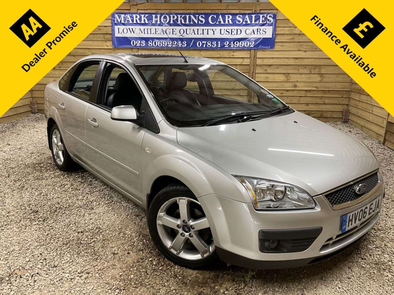 A 2006 FORD FOCUS 1.6 Titanium Saloon 4dr Petrol Manual (161 g/km, 113 bhp) ONE LOCAL OWNER H A 2006 FORD FOCUS 1.6 Titanium Saloon 4dr Petrol Manual (161 g/km, 113 bhp) ONE LOCAL OWNER H