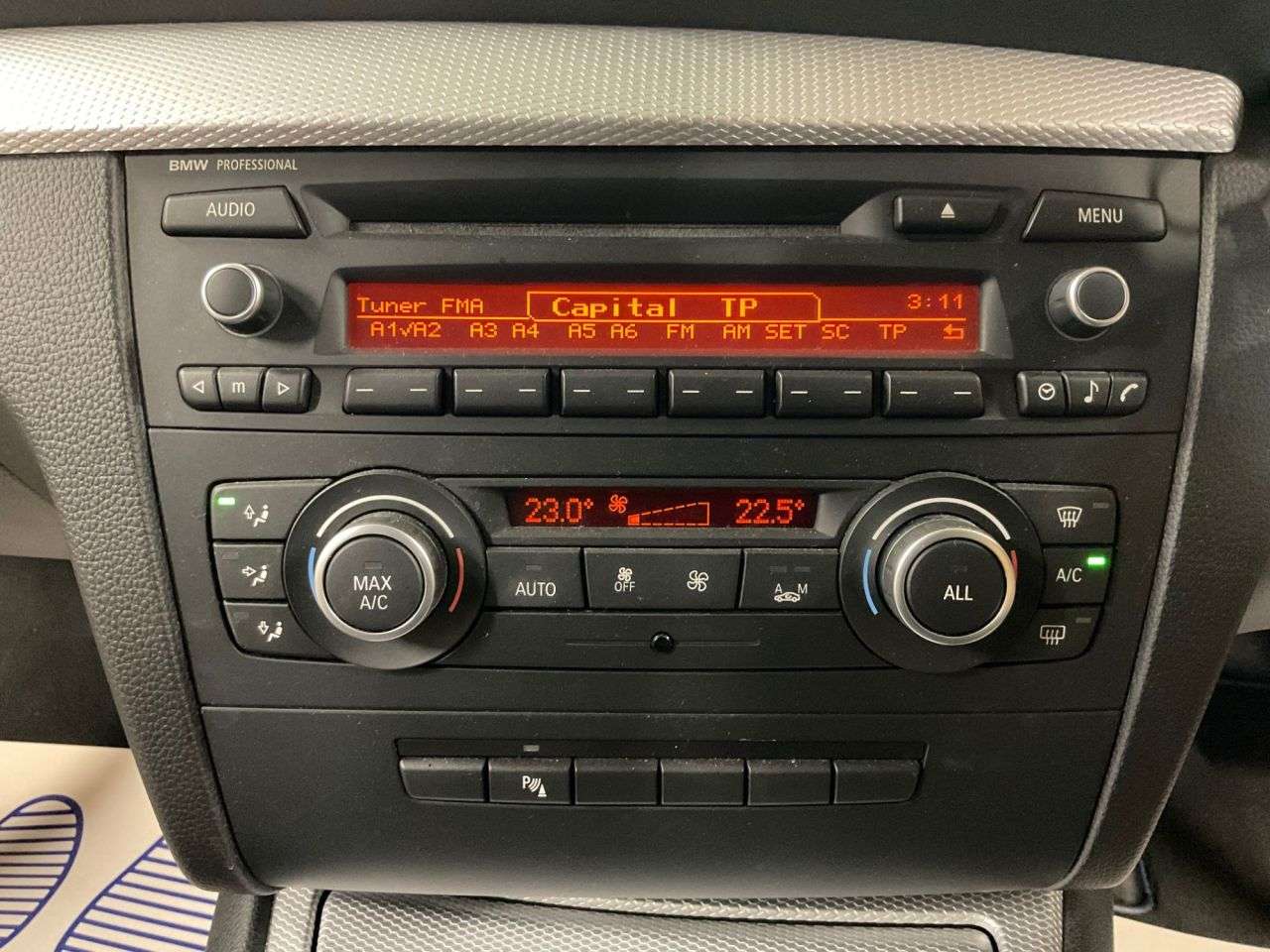 2012 BMW 1 SERIES 2012 BMW 1 SERIES