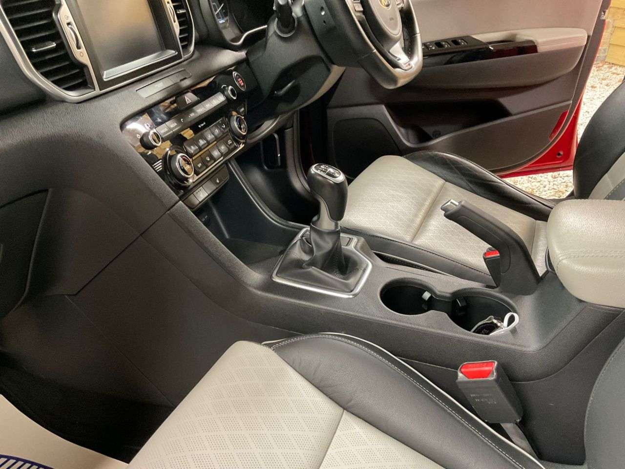 2017 KIA SPORTAGE 2017 KIA SPORTAGE