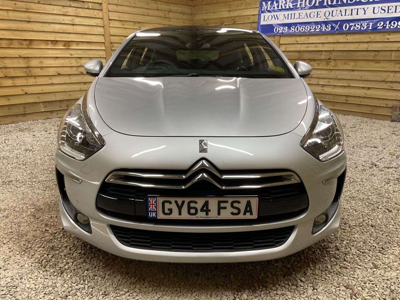 A 2014 CITROEN DS5 2.0 BlueHDi DSport Hatchback 5dr Diesel EAT6 Euro 6 (s/s) (180 ps) DEMO+TWO A 2014 CITROEN DS5 2.0 BlueHDi DSport Hatchback 5dr Diesel EAT6 Euro 6 (s/s) (180 ps) DEMO+TWO