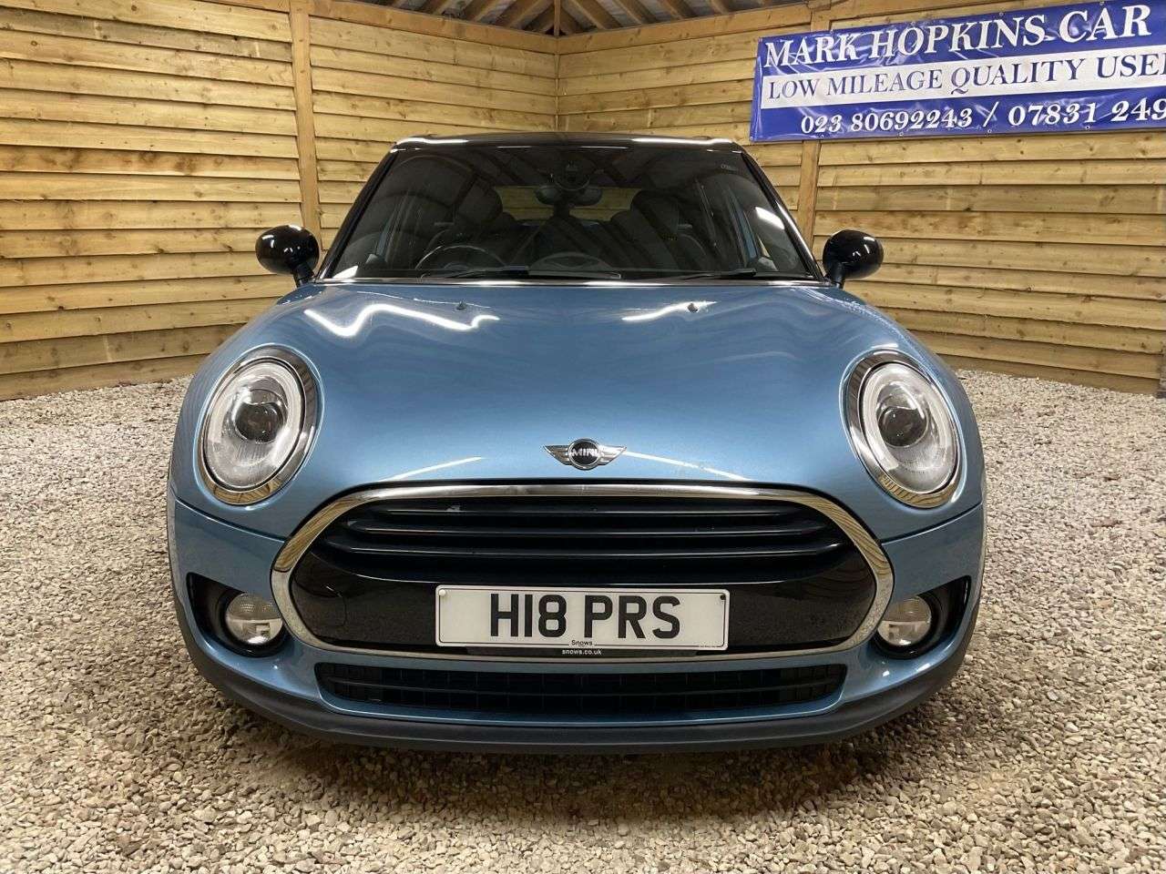 A 2017 MINI CLUBMAN 1.5 Cooper Estate 6dr Petrol Manual Euro 6 (s/s) (136 ps) ONE LOCAL OWNER £ A 2017 MINI CLUBMAN 1.5 Cooper Estate 6dr Petrol Manual Euro 6 (s/s) (136 ps) ONE LOCAL OWNER £