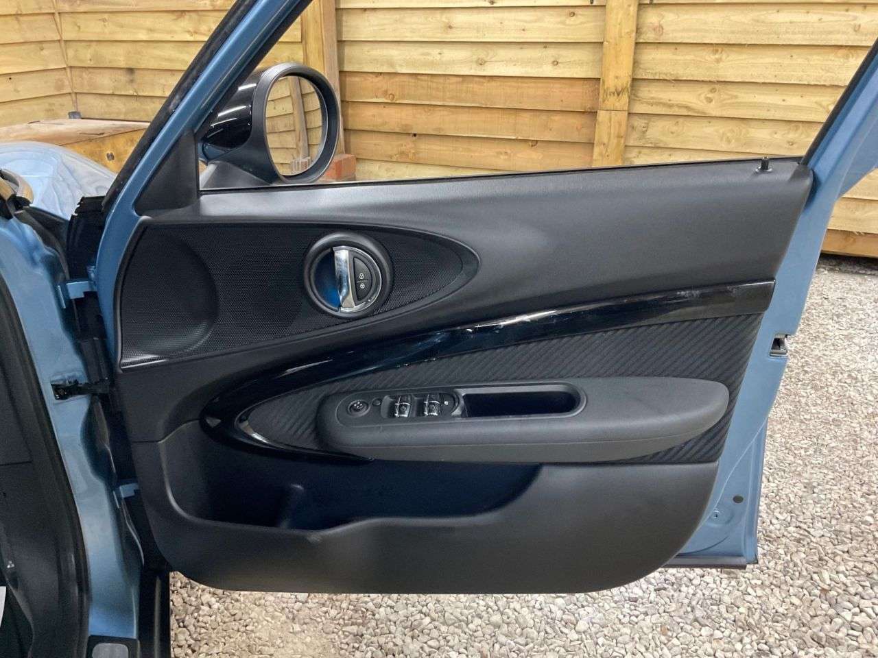 2017 MINI CLUBMAN 2017 MINI CLUBMAN