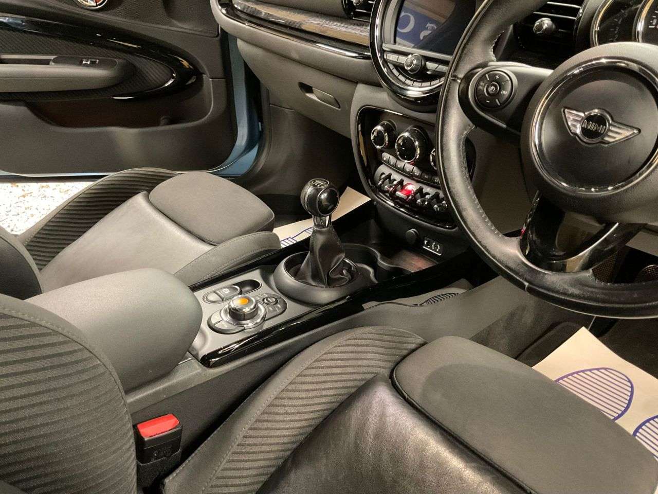 2017 MINI CLUBMAN 2017 MINI CLUBMAN