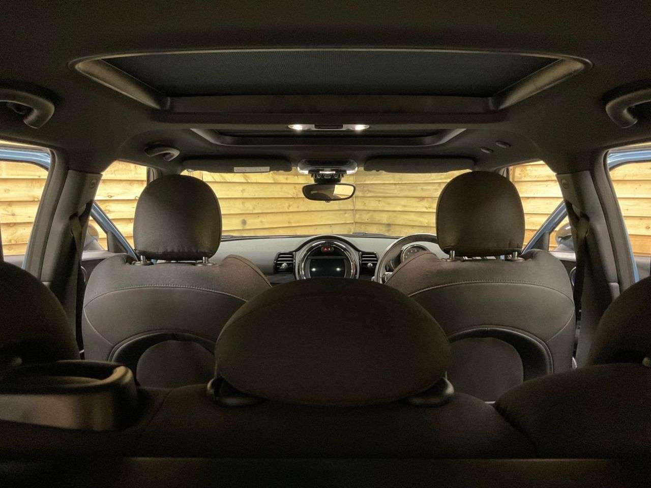 2017 MINI CLUBMAN 2017 MINI CLUBMAN