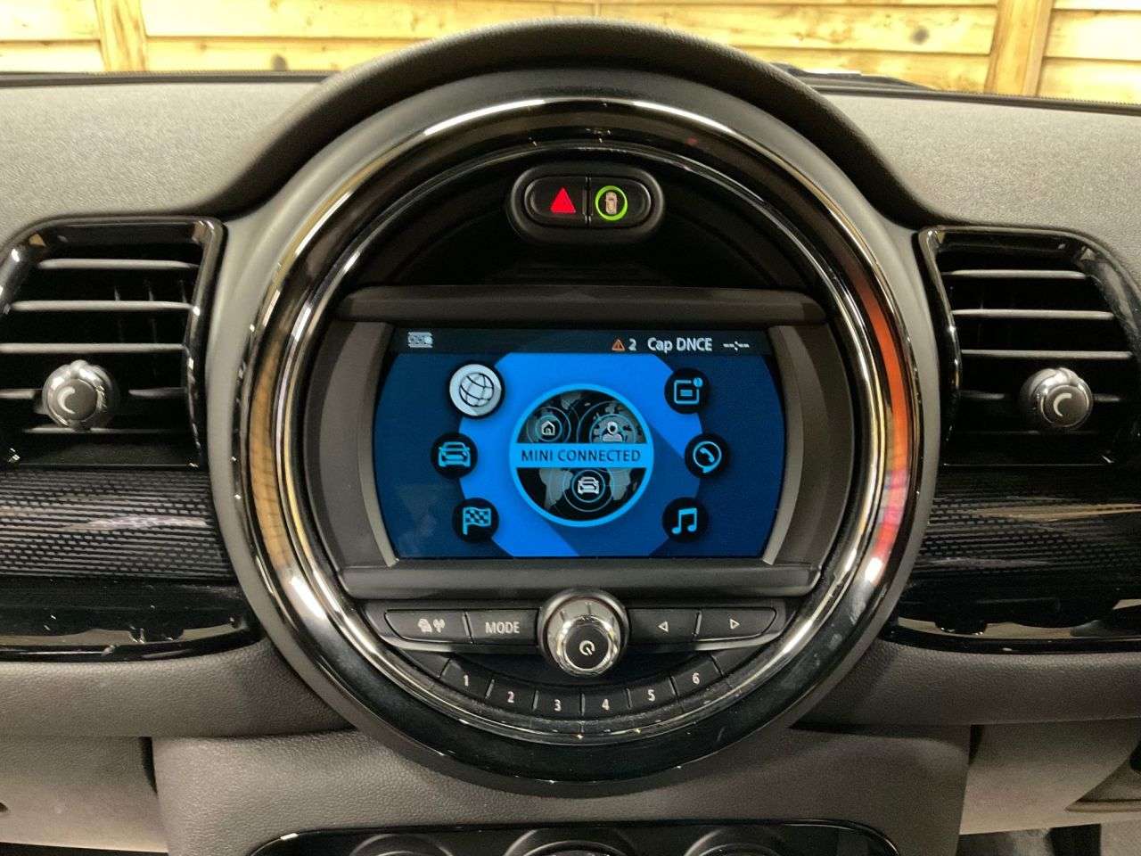 2017 MINI CLUBMAN 2017 MINI CLUBMAN