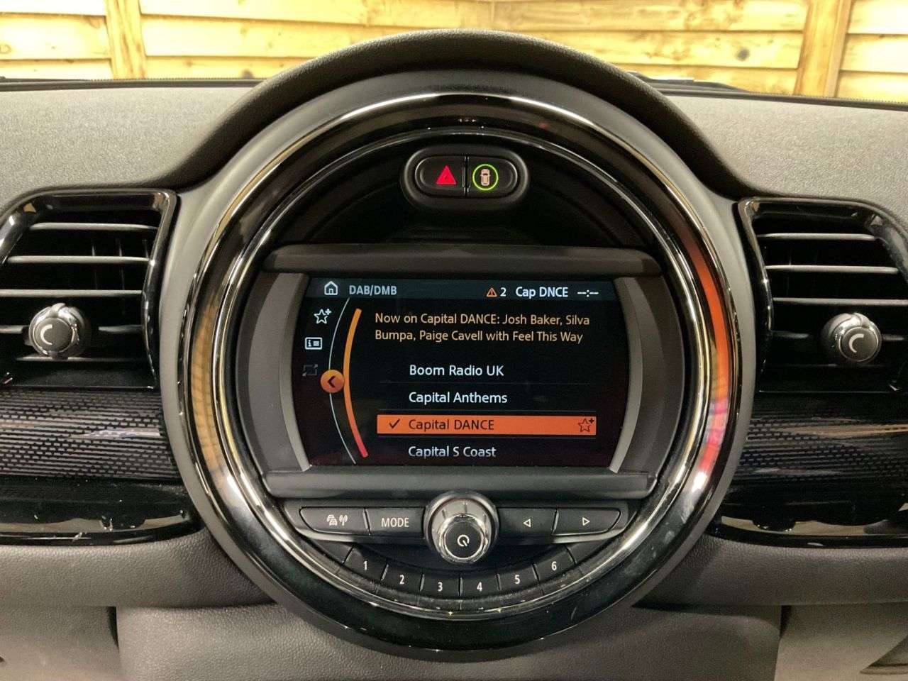 2017 MINI CLUBMAN 2017 MINI CLUBMAN