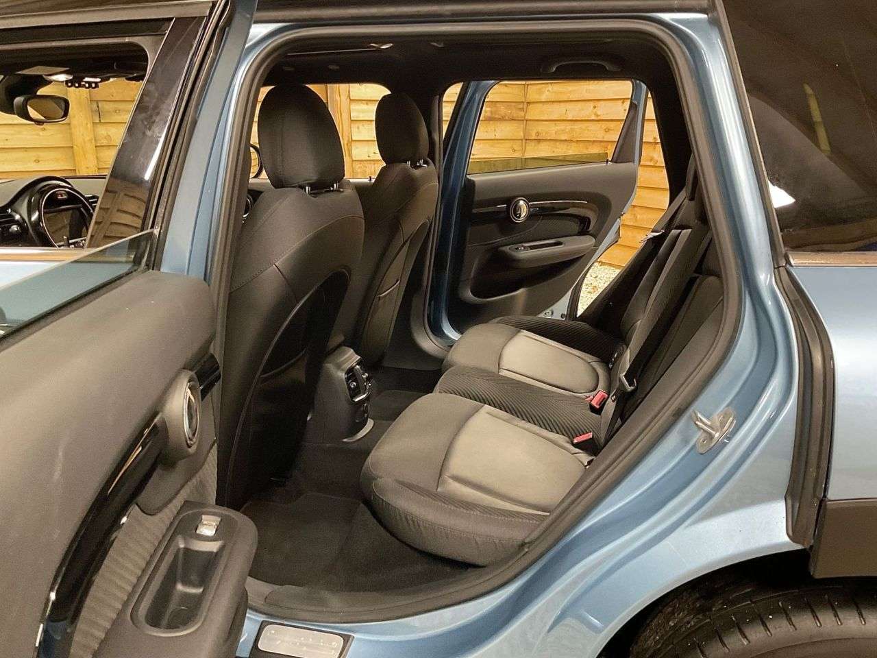 2017 MINI CLUBMAN 2017 MINI CLUBMAN