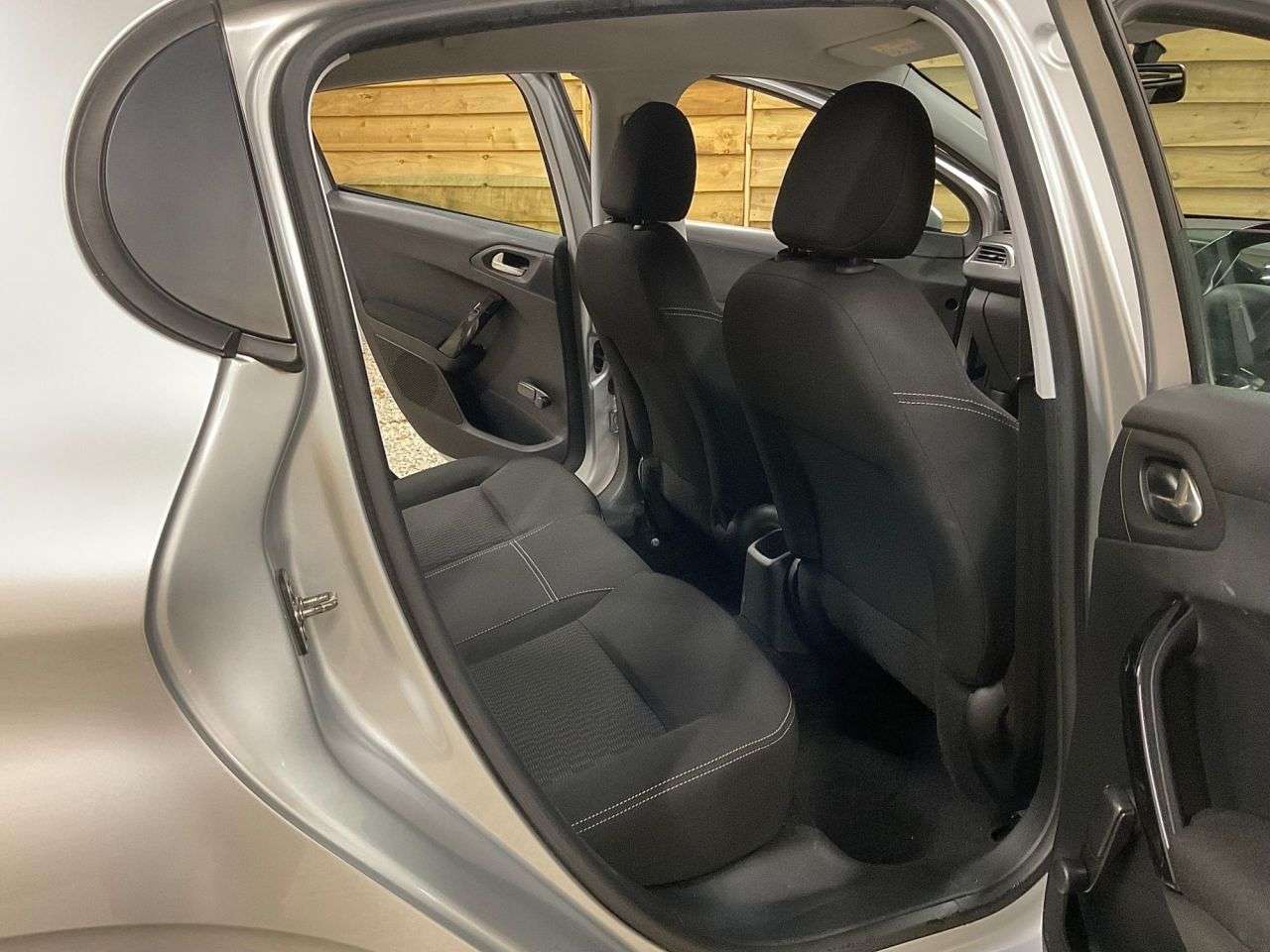 2017 PEUGEOT 208 2017 PEUGEOT 208