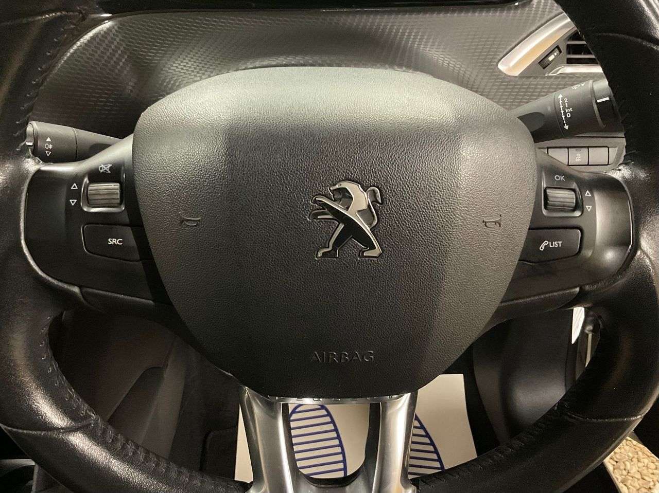 2017 PEUGEOT 208 2017 PEUGEOT 208
