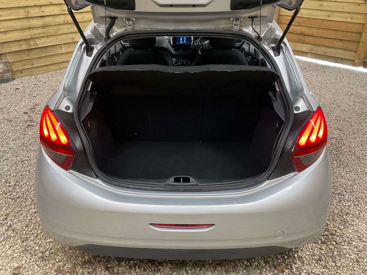 2017 PEUGEOT 208 2017 PEUGEOT 208