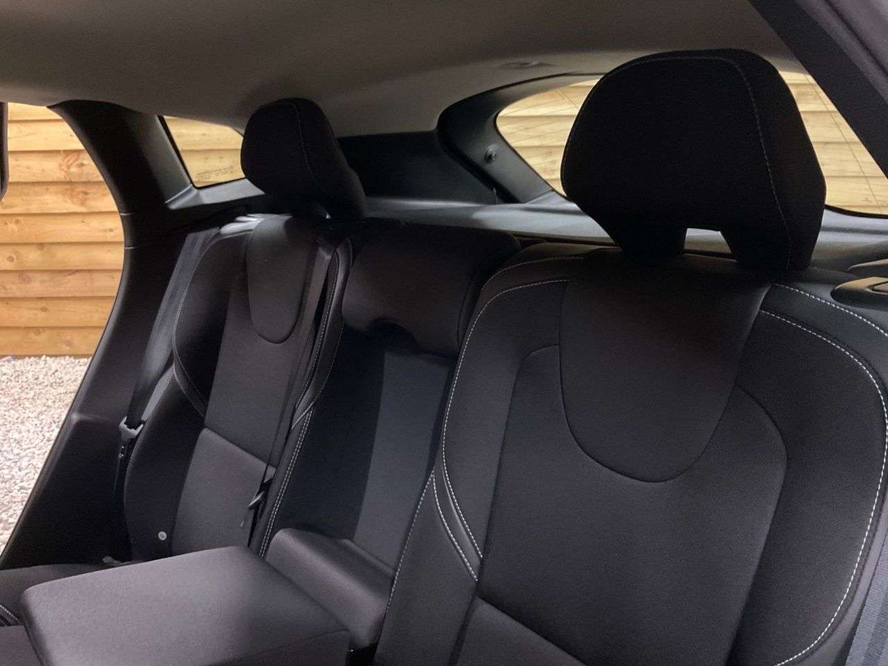 2017 VOLVO V40 2017 VOLVO V40