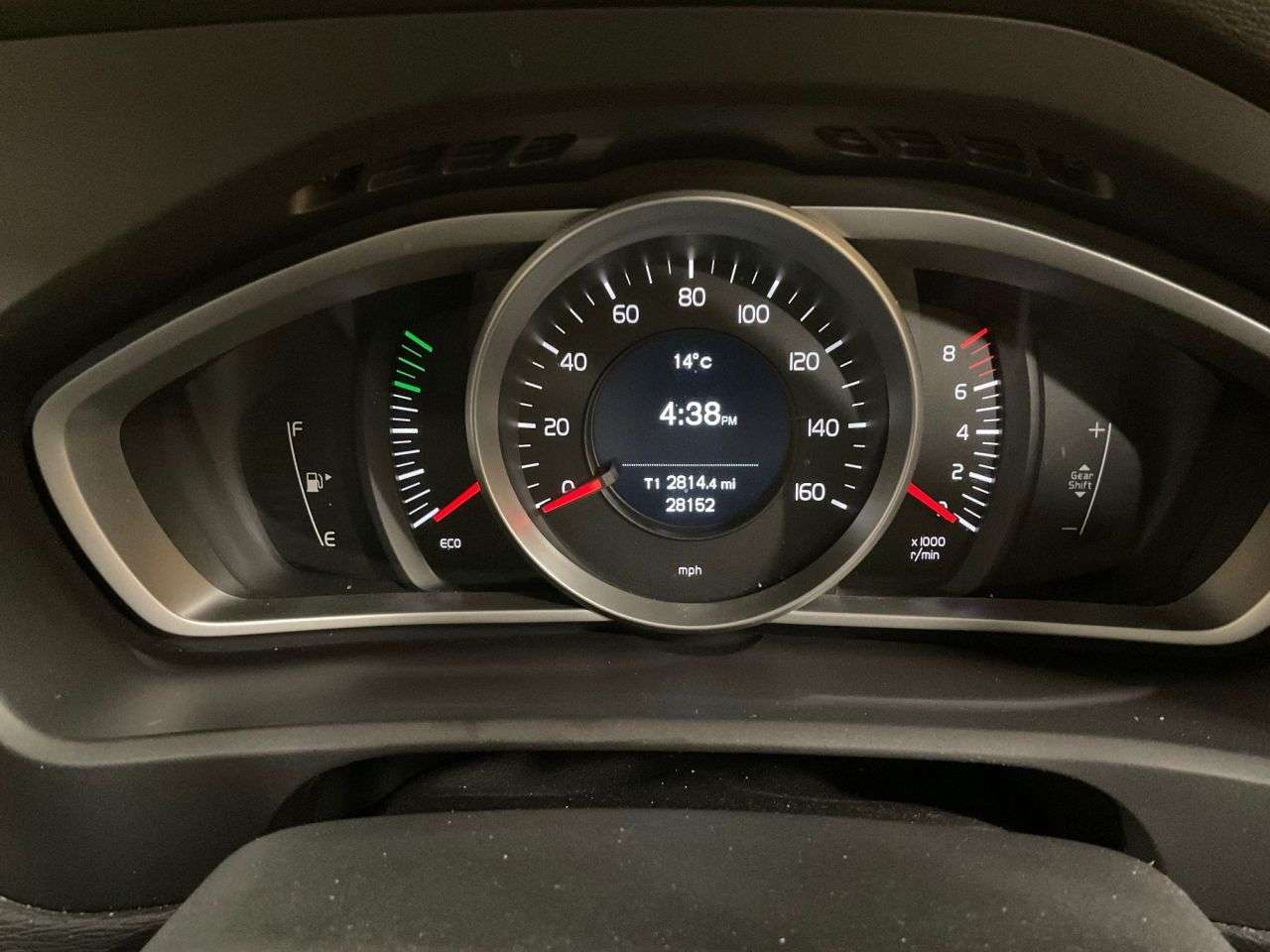 2017 VOLVO V40 2017 VOLVO V40