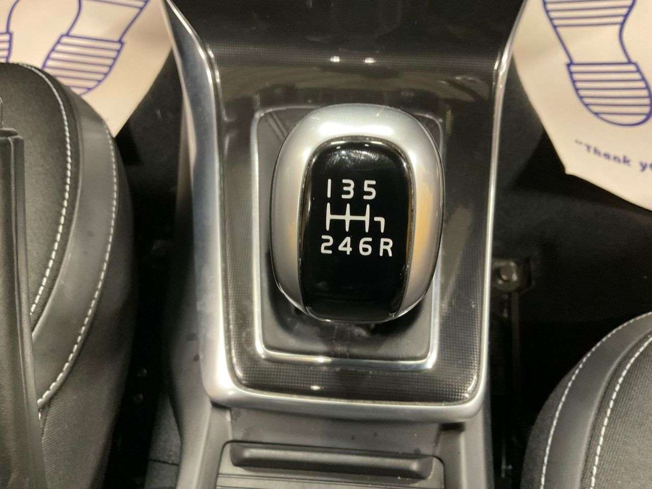 2017 VOLVO V40 2017 VOLVO V40