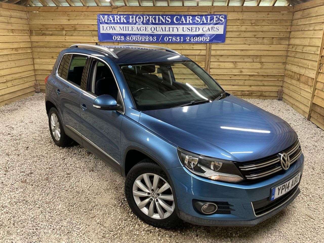 A 2014 VOLKSWAGEN TIGUAN 2.0 TDI BlueMotion Tech Match SUV 5dr Diesel Manual 4WD Euro 5 (s/s) (177 p A 2014 VOLKSWAGEN TIGUAN 2.0 TDI BlueMotion Tech Match SUV 5dr Diesel Manual 4WD Euro 5 (s/s) (177 p