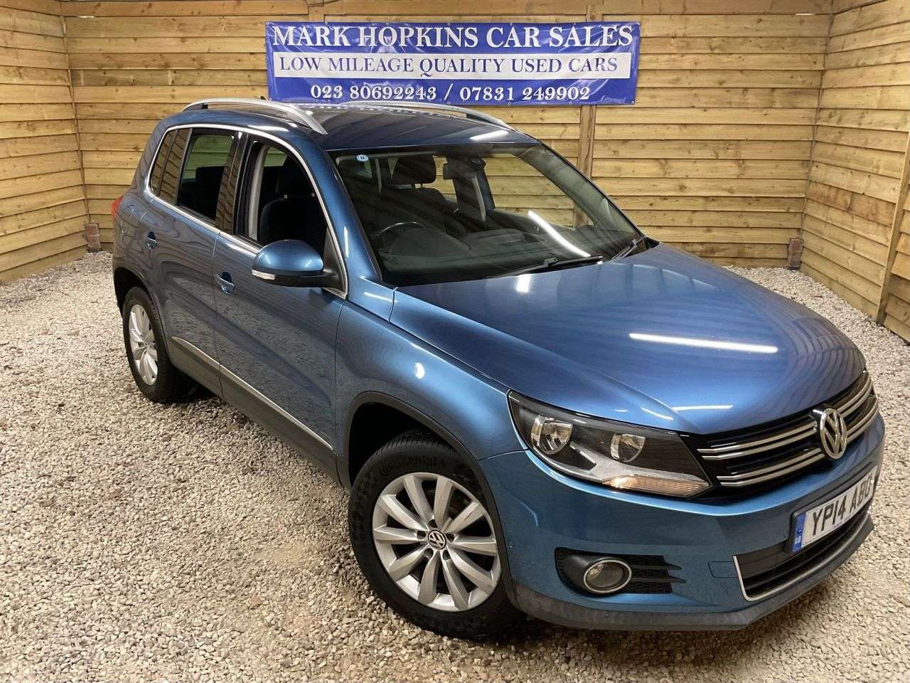A 2014 VOLKSWAGEN TIGUAN 2.0 TDI BlueMotion Tech Match SUV 5dr Diesel Manual 4WD Euro 5 (s/s) (177 p A 2014 VOLKSWAGEN TIGUAN 2.0 TDI BlueMotion Tech Match SUV 5dr Diesel Manual 4WD Euro 5 (s/s) (177 p