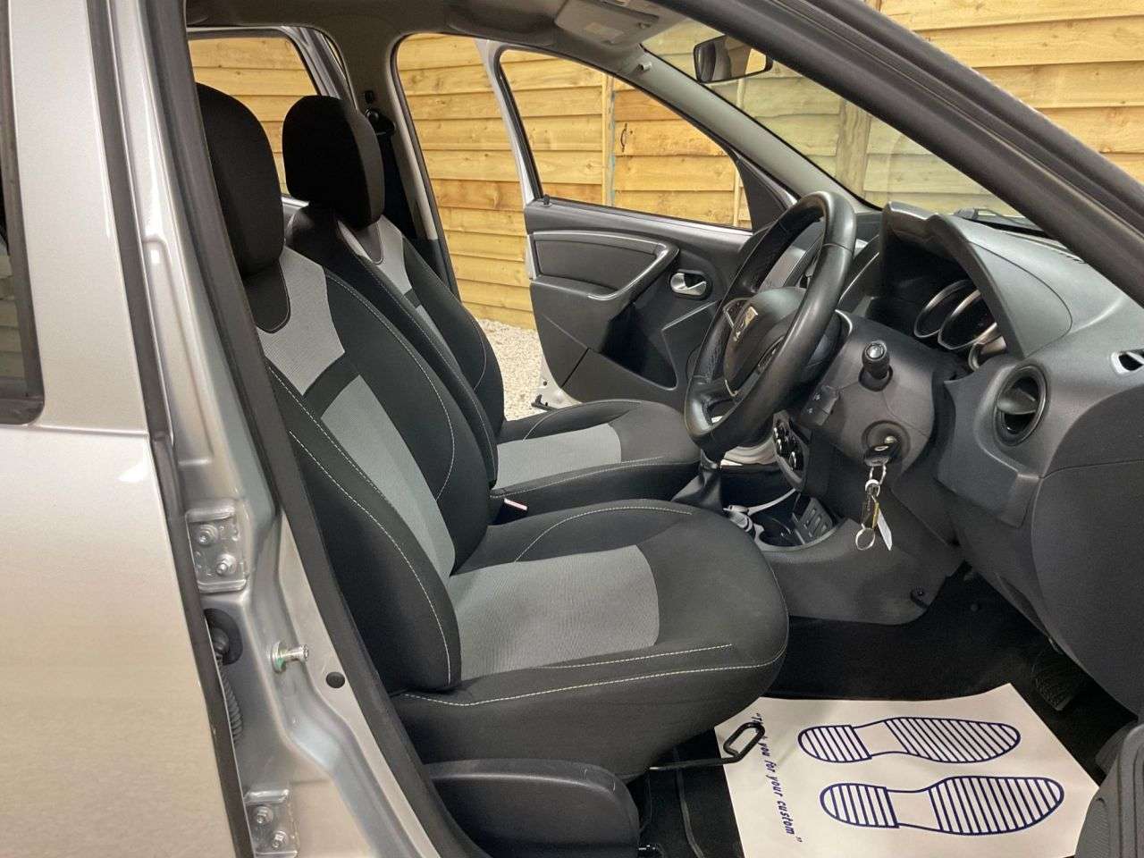 2017 DACIA DUSTER 2017 DACIA DUSTER