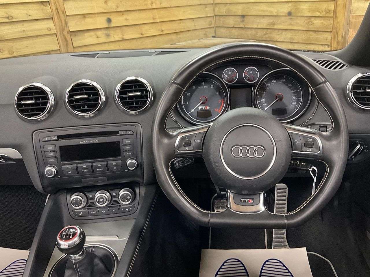 2011 AUDI TTS 2011 AUDI TTS