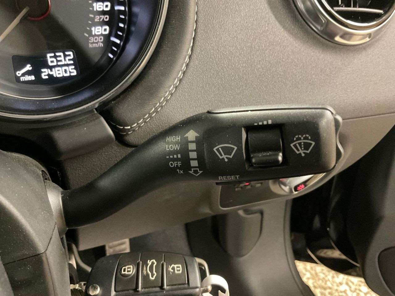 2011 AUDI TTS 2011 AUDI TTS