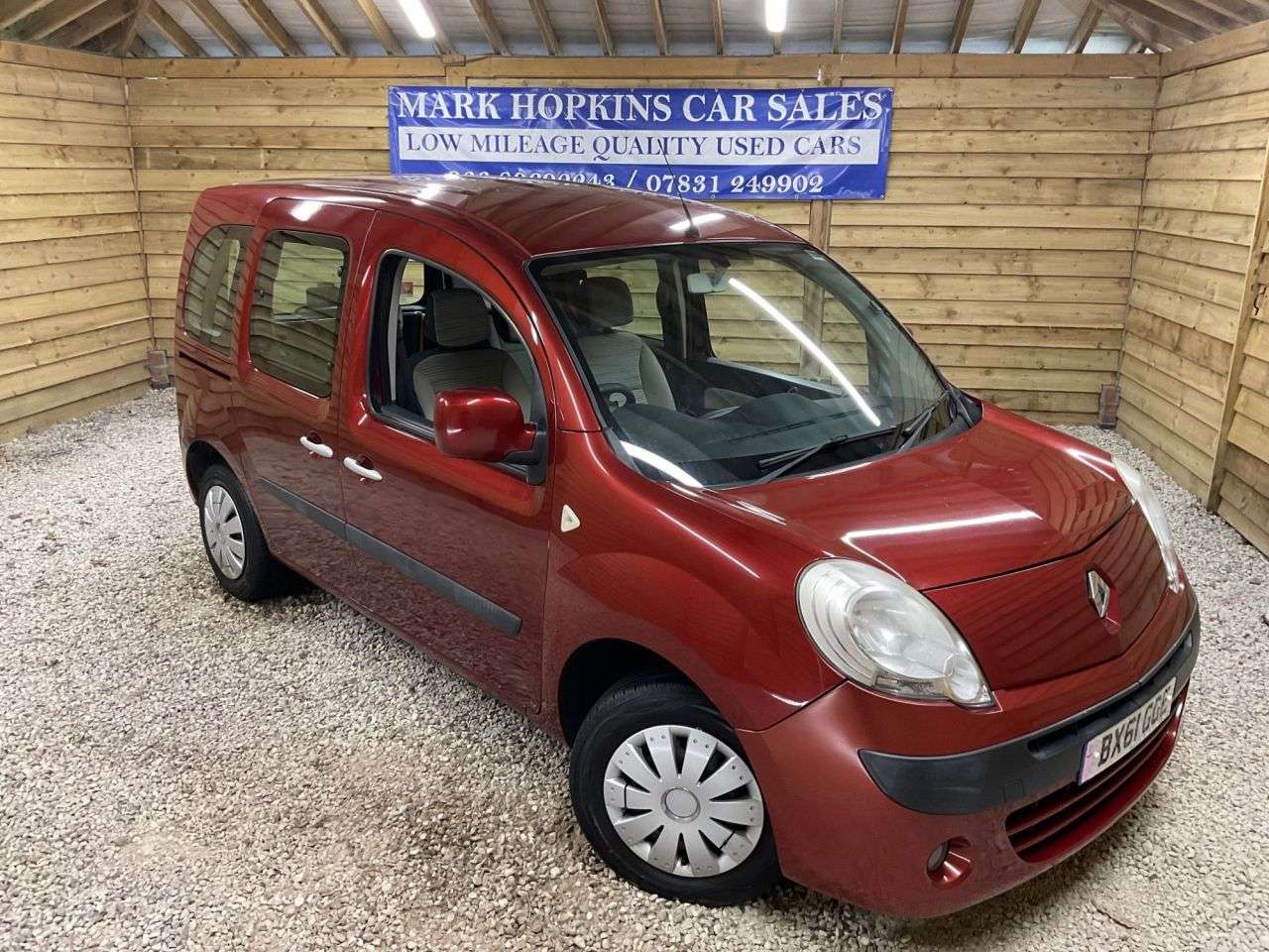 A 2011 RENAULT KANGOO 1.6 16V Petrol Expression Wheelchair Accessible Vehicle TWO LOCAL LADY OWNE A 2011 RENAULT KANGOO 1.6 16V Petrol Expression Wheelchair Accessible Vehicle TWO LOCAL LADY OWNE