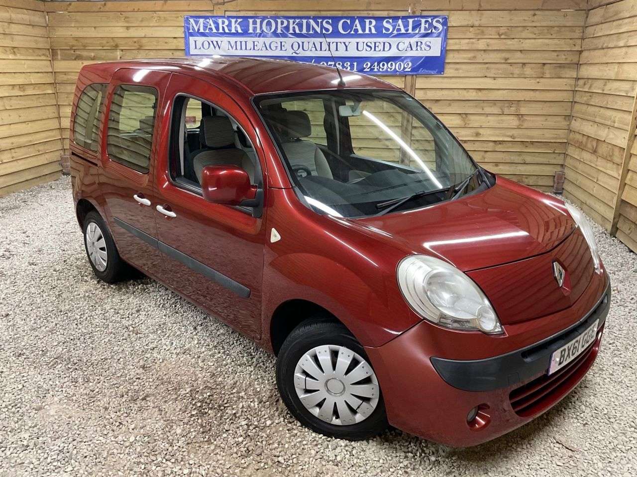 A 2011 RENAULT KANGOO 1.6 16V Petrol Expression Wheelchair Accessible Vehicle TWO LOCAL LADY OWNE A 2011 RENAULT KANGOO 1.6 16V Petrol Expression Wheelchair Accessible Vehicle TWO LOCAL LADY OWNE