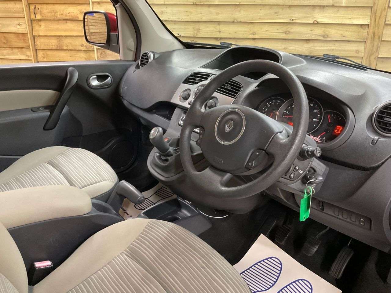 2011 RENAULT KANGOO 2011 RENAULT KANGOO