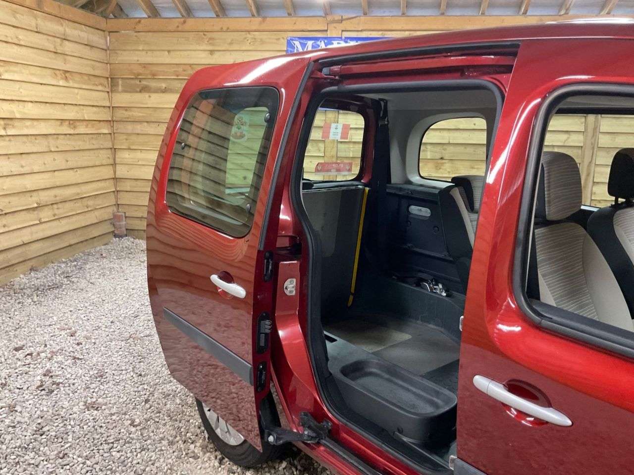 2011 RENAULT KANGOO 2011 RENAULT KANGOO