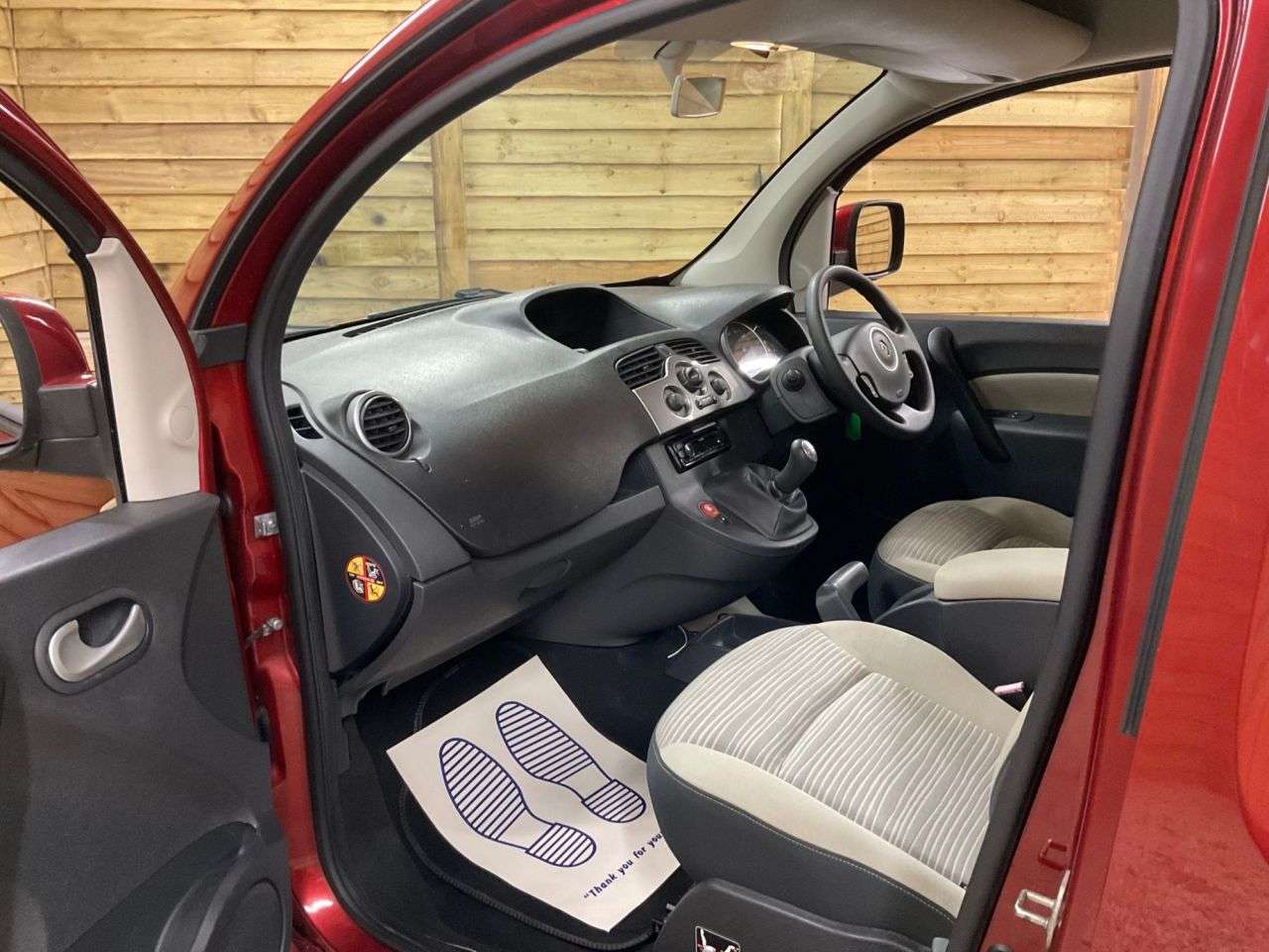 2011 RENAULT KANGOO 2011 RENAULT KANGOO