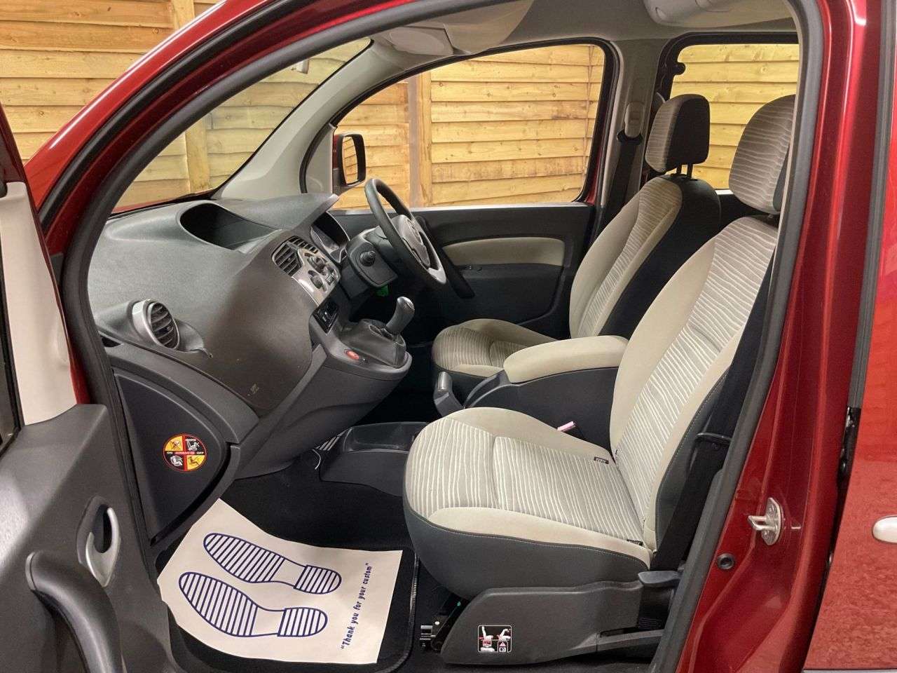 2011 RENAULT KANGOO 2011 RENAULT KANGOO