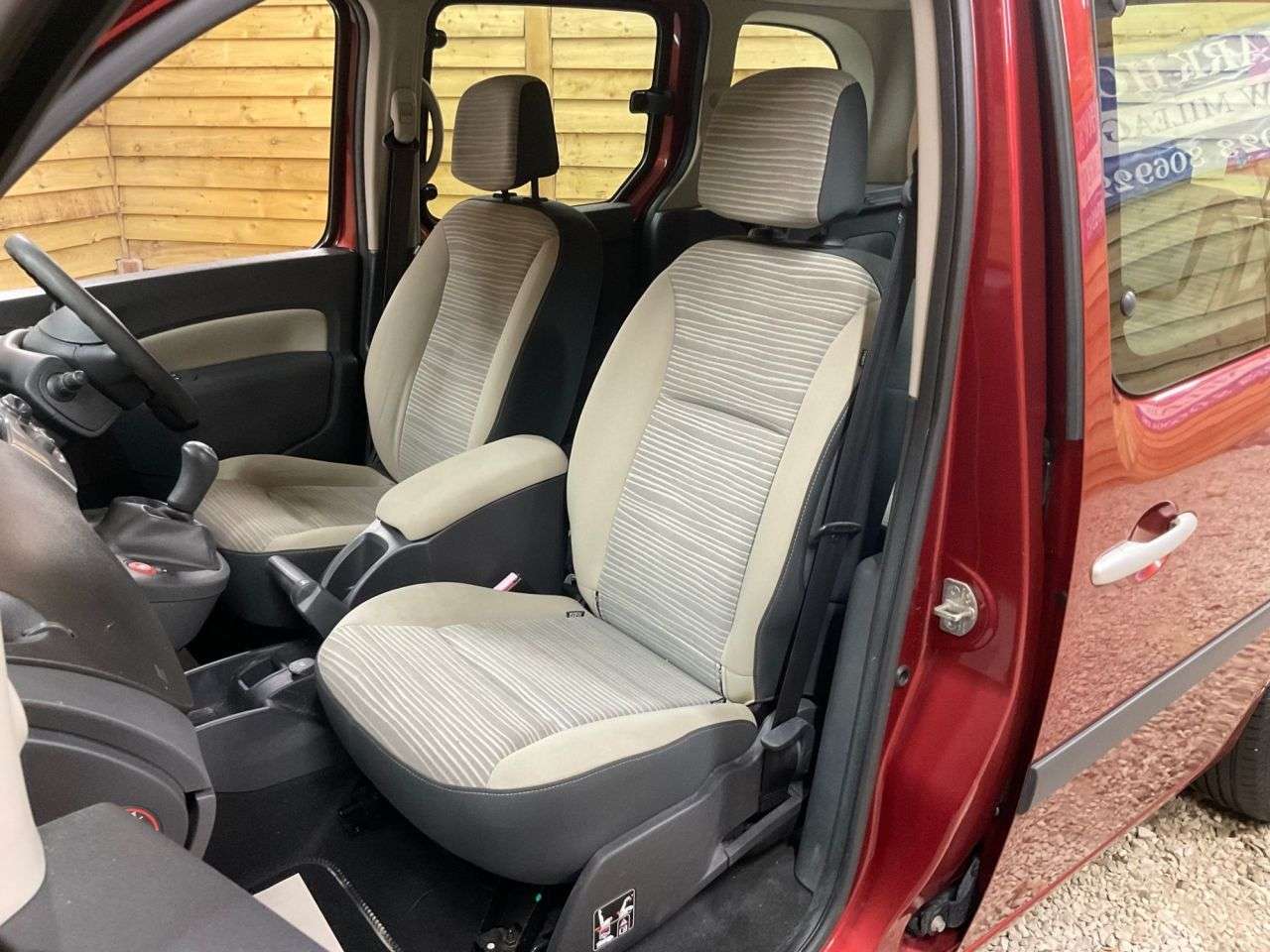2011 RENAULT KANGOO 2011 RENAULT KANGOO