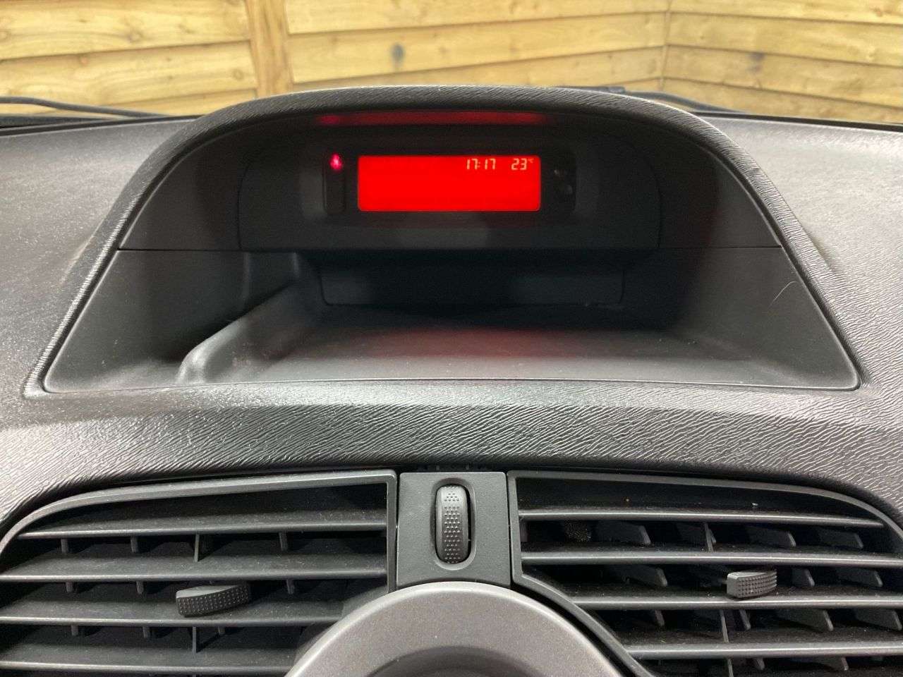 2011 RENAULT KANGOO 2011 RENAULT KANGOO