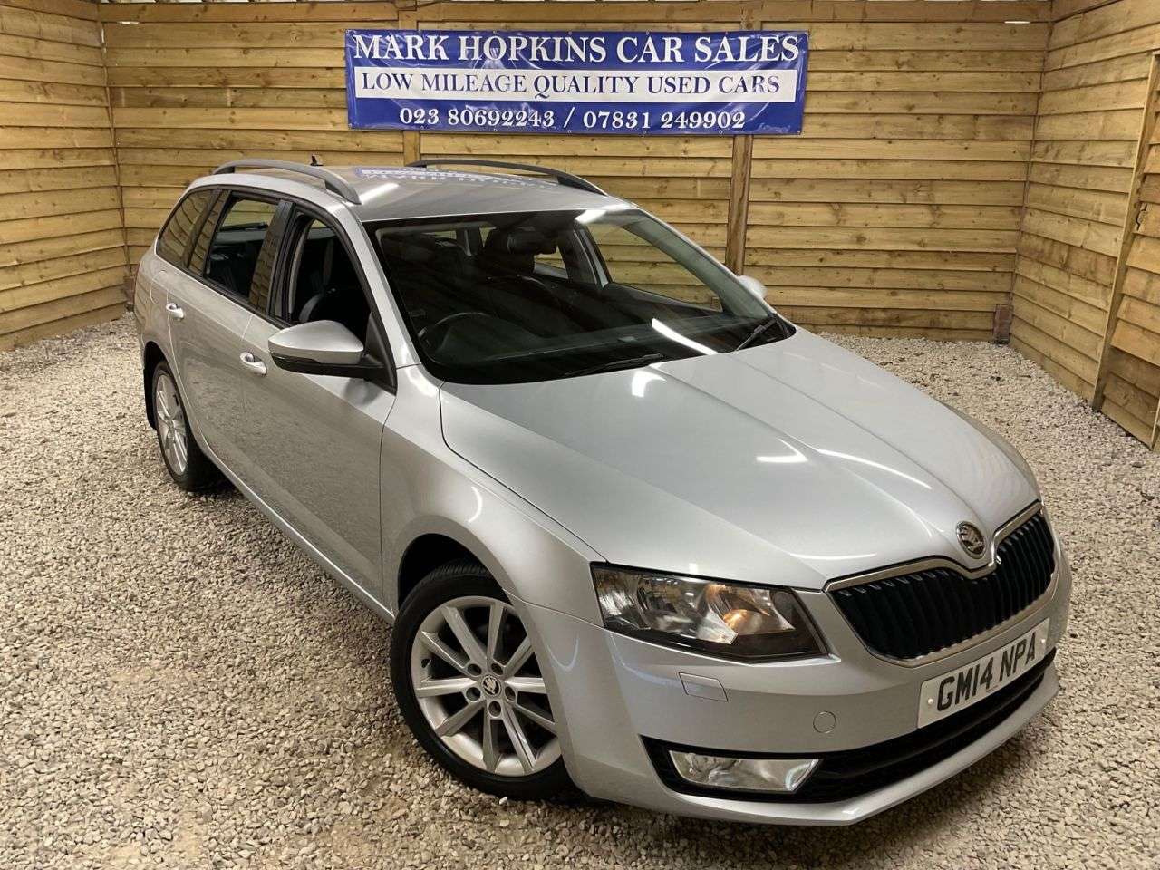 A 2014 SKODA OCTAVIA 1.6 TDI Elegance Estate 5dr Diesel DSG Euro 5 (s/s) (105 ps) DEMO+1 LADY OW A 2014 SKODA OCTAVIA 1.6 TDI Elegance Estate 5dr Diesel DSG Euro 5 (s/s) (105 ps) DEMO+1 LADY OW