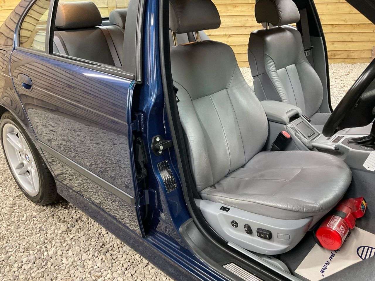 2000 BMW 5 SERIES 2000 BMW 5 SERIES