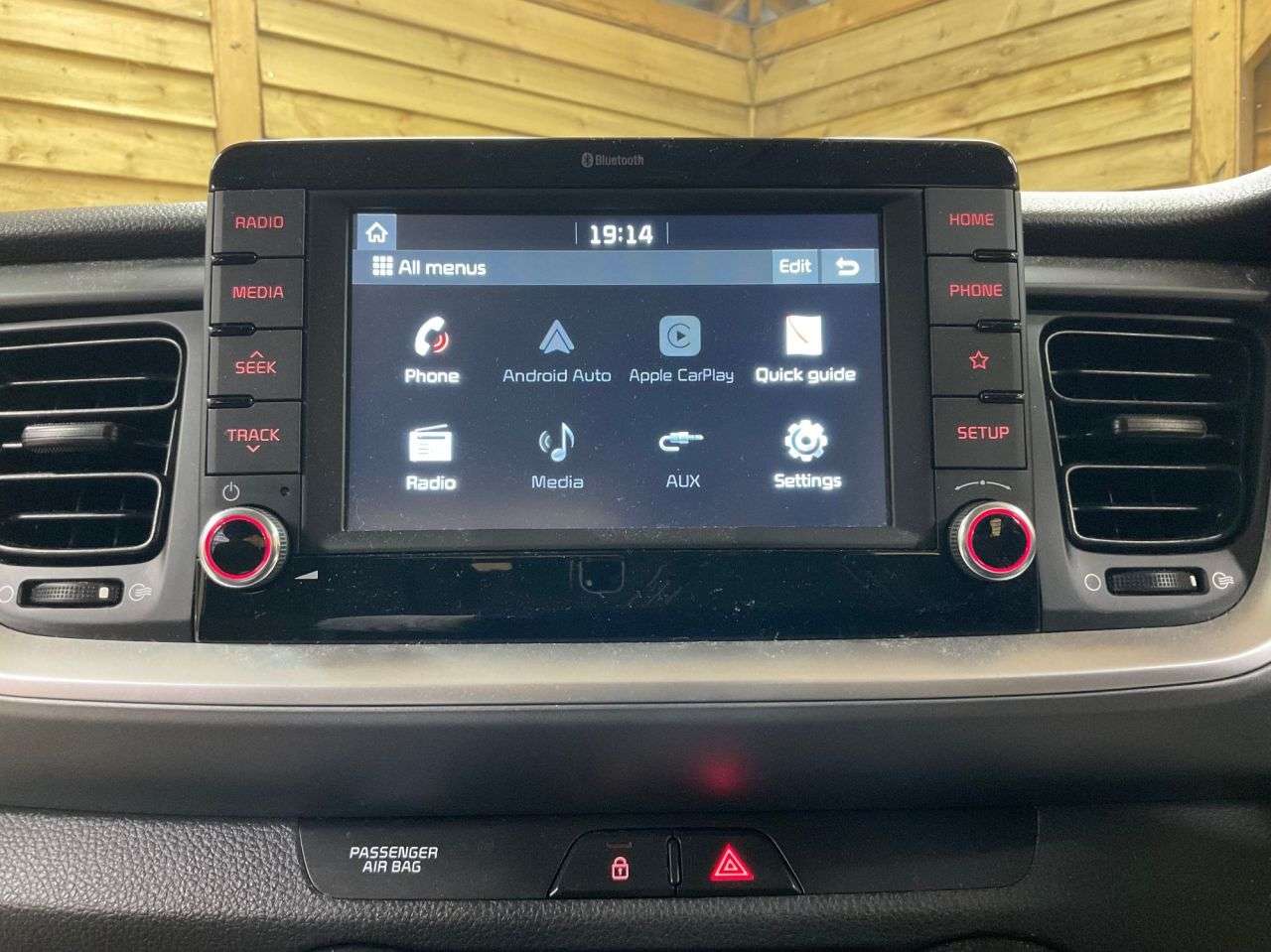 2020 KIA STONIC 2020 KIA STONIC