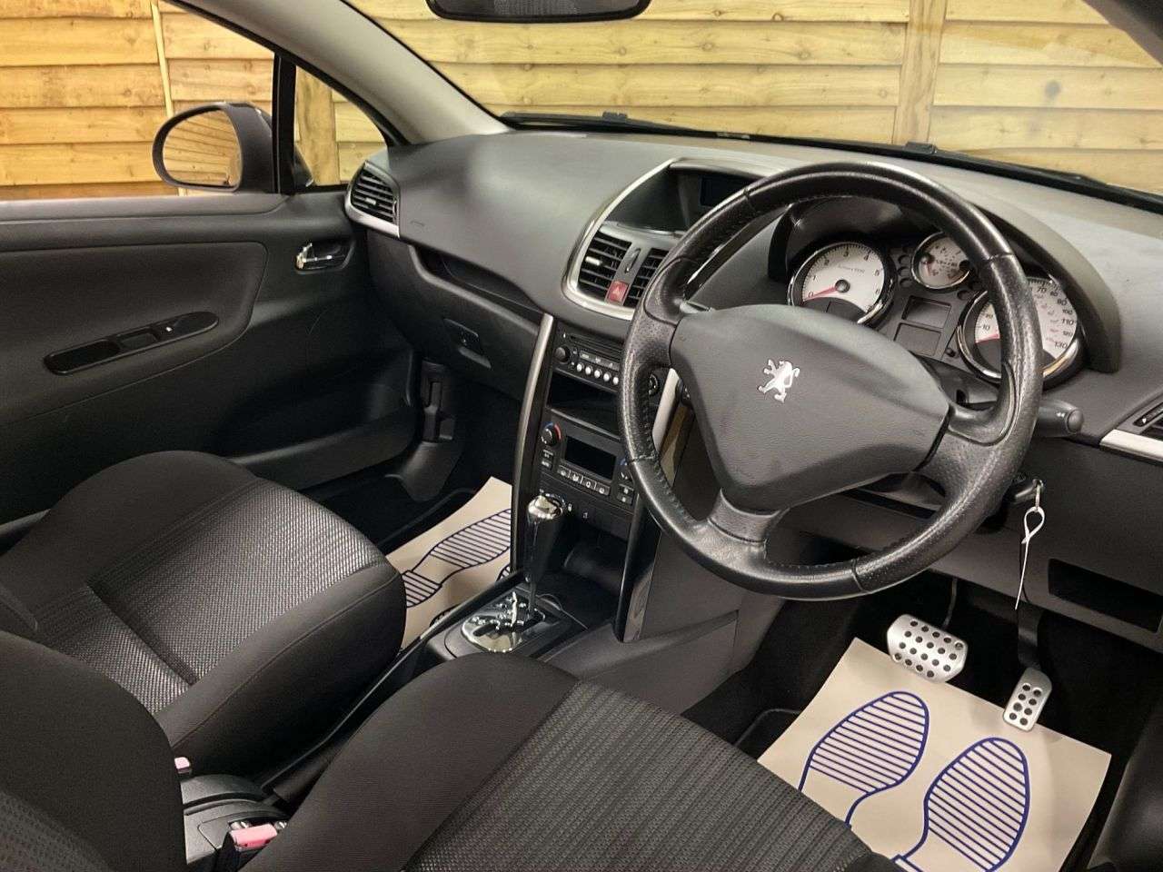 2011 PEUGEOT 207 CC 2011 PEUGEOT 207 CC