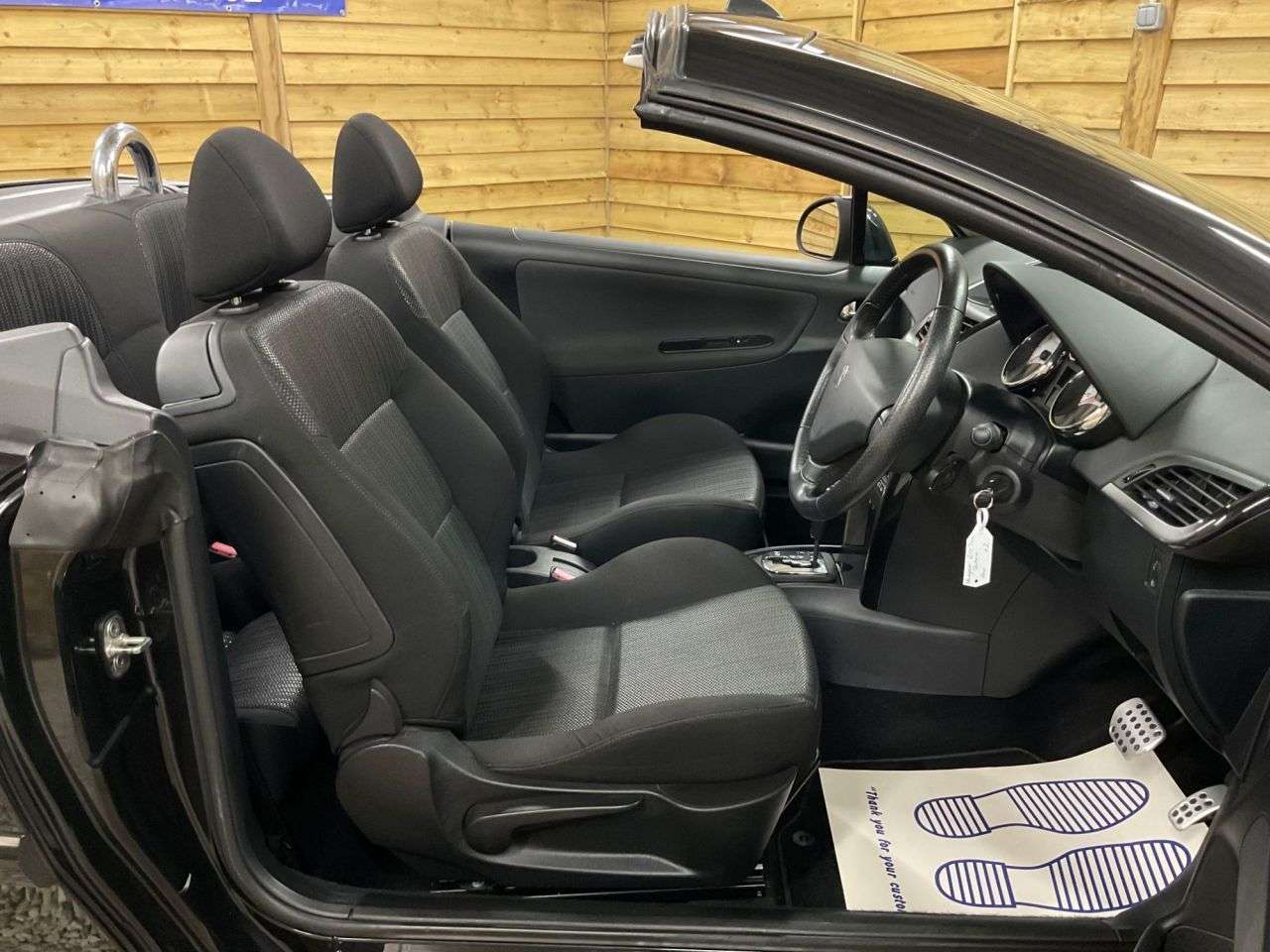 2011 PEUGEOT 207 CC 2011 PEUGEOT 207 CC