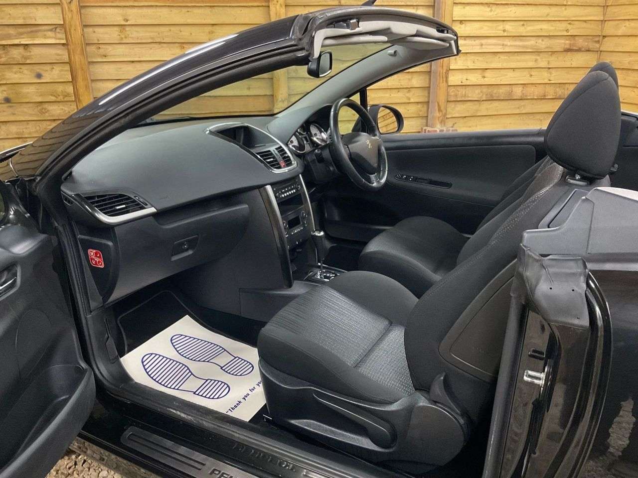 2011 PEUGEOT 207 CC 2011 PEUGEOT 207 CC