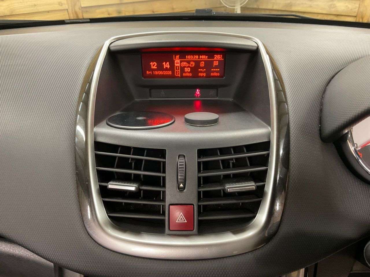 2011 PEUGEOT 207 CC 2011 PEUGEOT 207 CC
