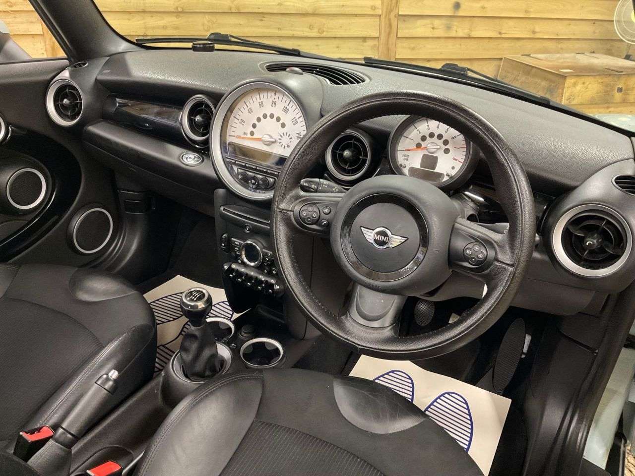2012 MINI CONVERTIBLE 2012 MINI CONVERTIBLE