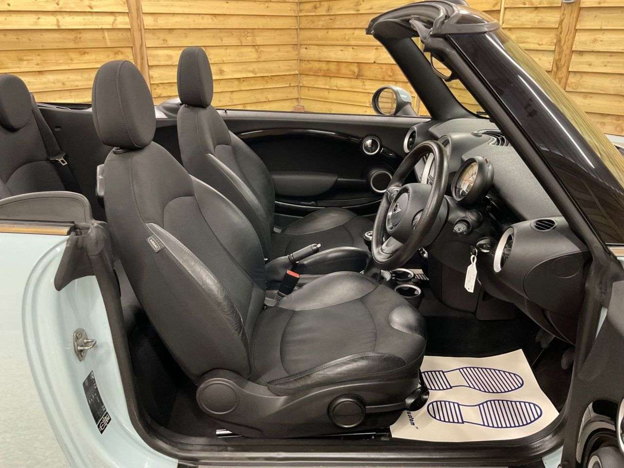 2012 MINI CONVERTIBLE 2012 MINI CONVERTIBLE
