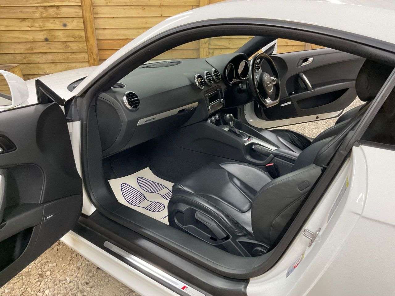 2011 AUDI TT 2011 AUDI TT