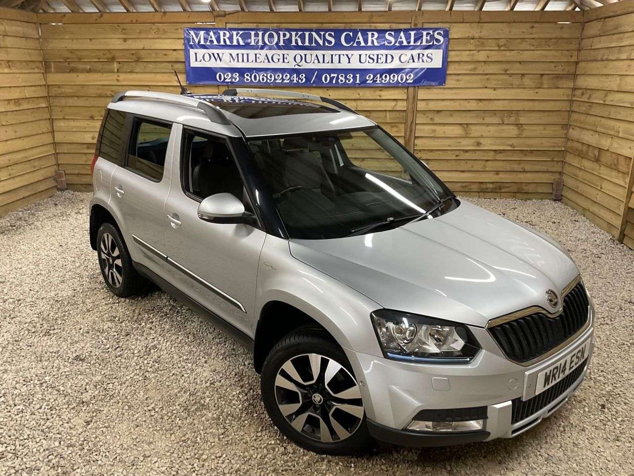 A 2014 SKODA YETI 2.0 TDI Laurin & Klement Outdoor 5dr Diesel DSG 4WD Euro 5 (140 ps) TWO LOC A 2014 SKODA YETI 2.0 TDI Laurin & Klement Outdoor 5dr Diesel DSG 4WD Euro 5 (140 ps) TWO LOC