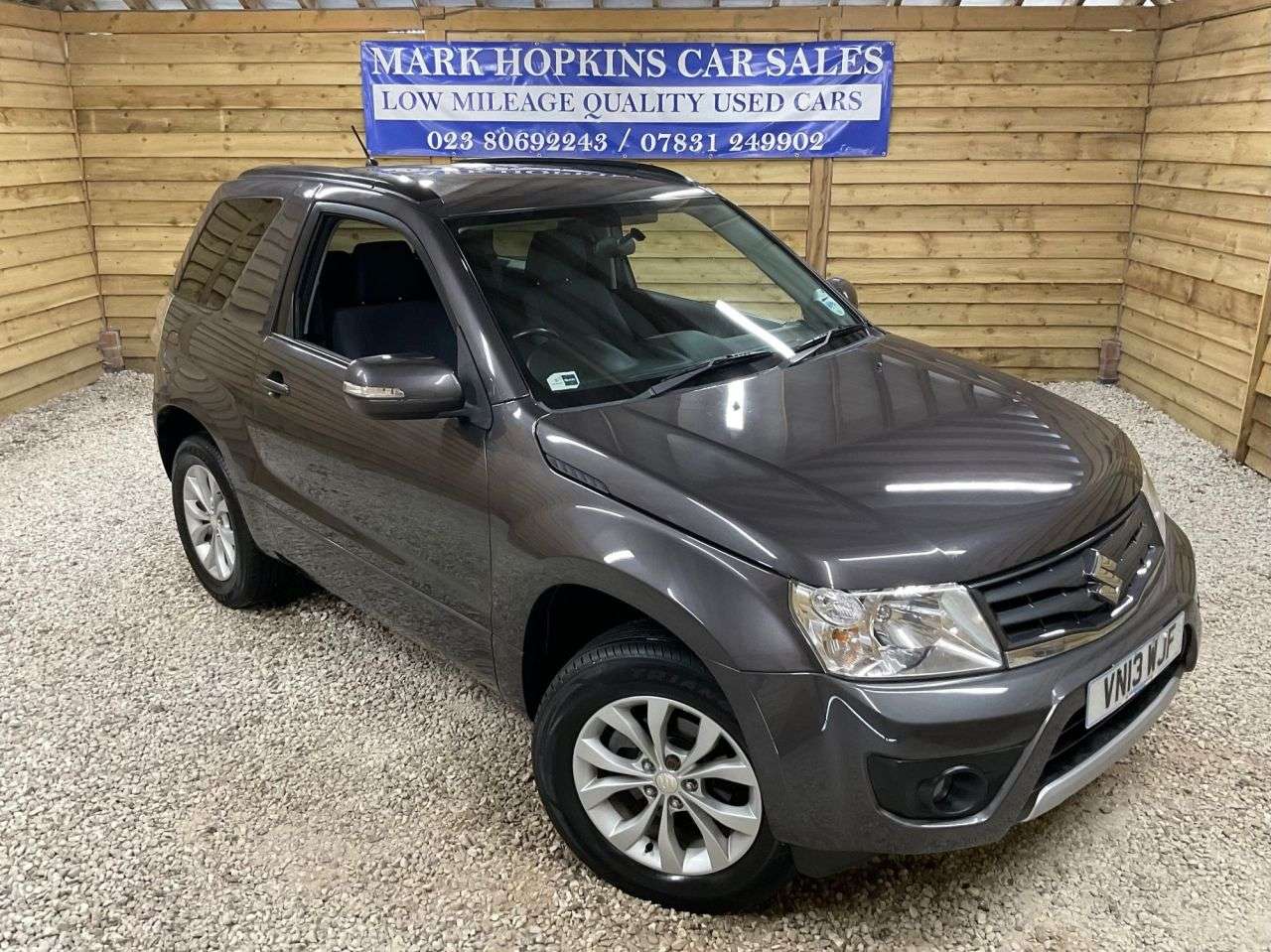 A 2013 SUZUKI GRAND VITARA 2.4 VVT SZ4 SUV 3dr Petrol Auto 4WD Euro 5 (169 ps) DEMO+ONE OWNER EXC DRIV A 2013 SUZUKI GRAND VITARA 2.4 VVT SZ4 SUV 3dr Petrol Auto 4WD Euro 5 (169 ps) DEMO+ONE OWNER EXC DRIV