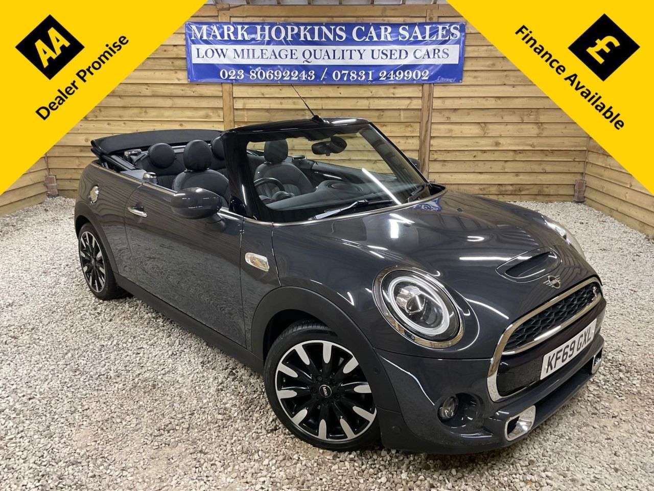 A 2019 MINI CONVERTIBLE 2.0 Cooper S Exclusive Convertible 2dr Petrol Steptronic Euro 6 (s/s) (192 A 2019 MINI CONVERTIBLE 2.0 Cooper S Exclusive Convertible 2dr Petrol Steptronic Euro 6 (s/s) (192