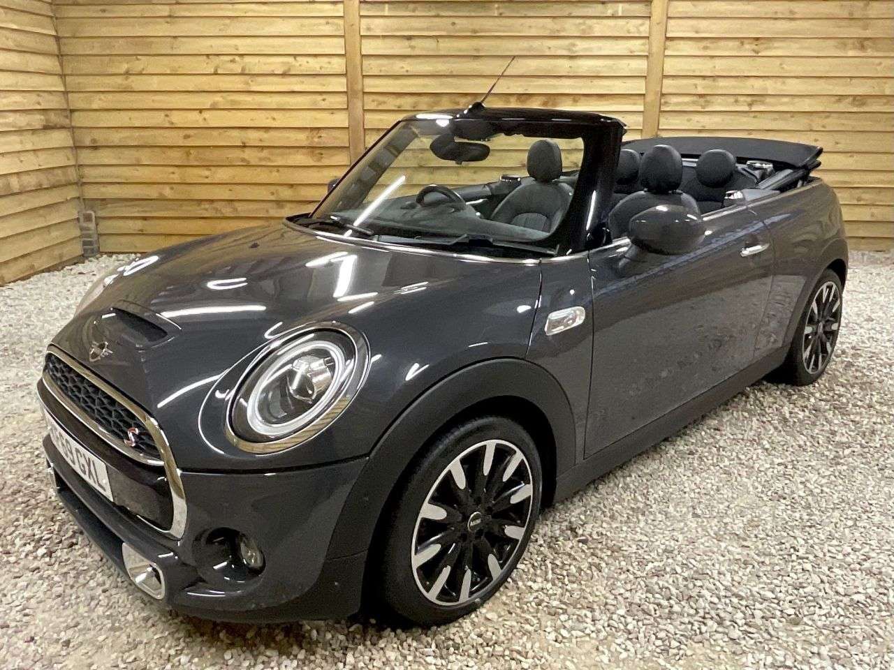 2019 MINI CONVERTIBLE 2019 MINI CONVERTIBLE
