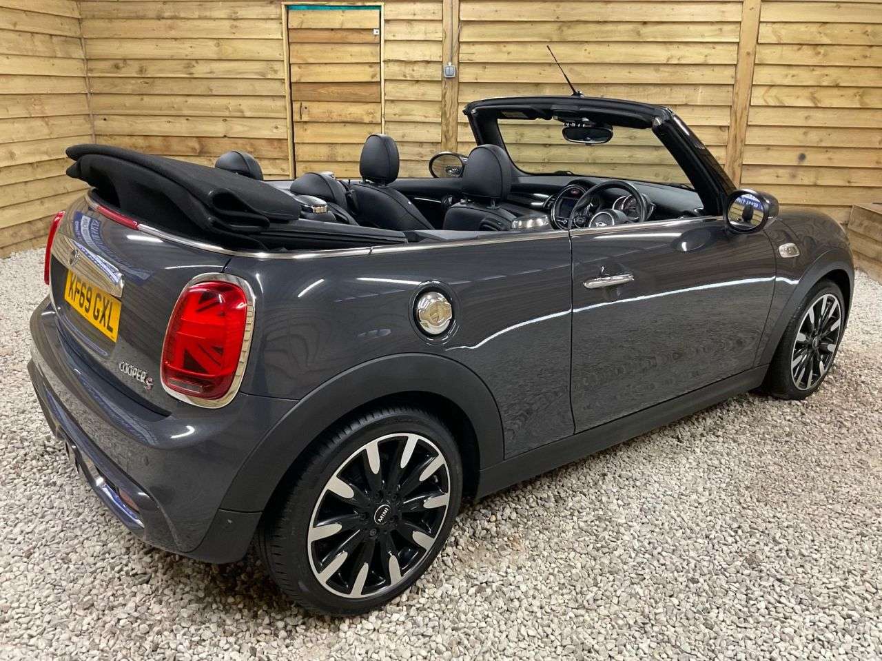 2019 MINI CONVERTIBLE 2019 MINI CONVERTIBLE