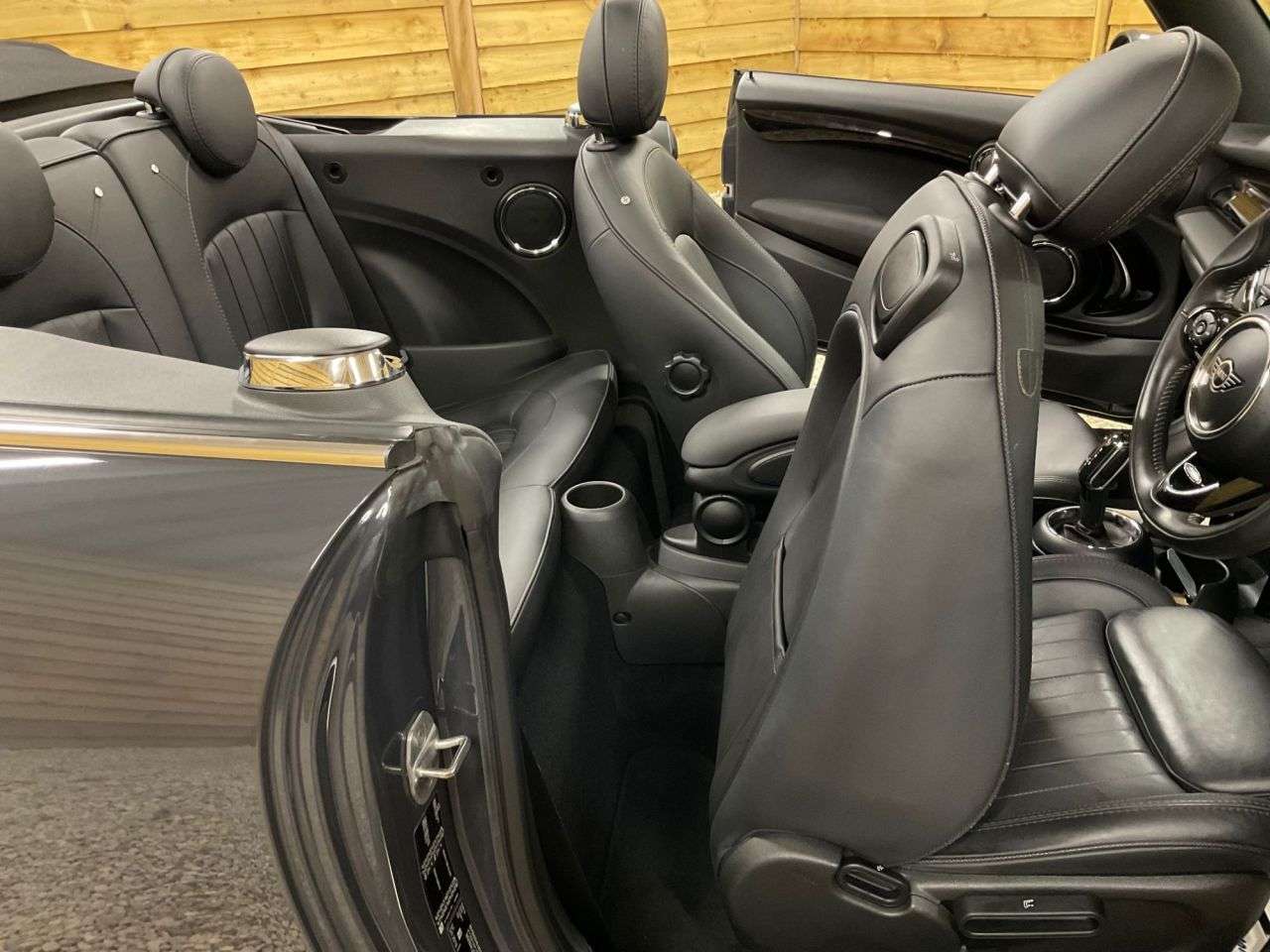 2019 MINI CONVERTIBLE 2019 MINI CONVERTIBLE