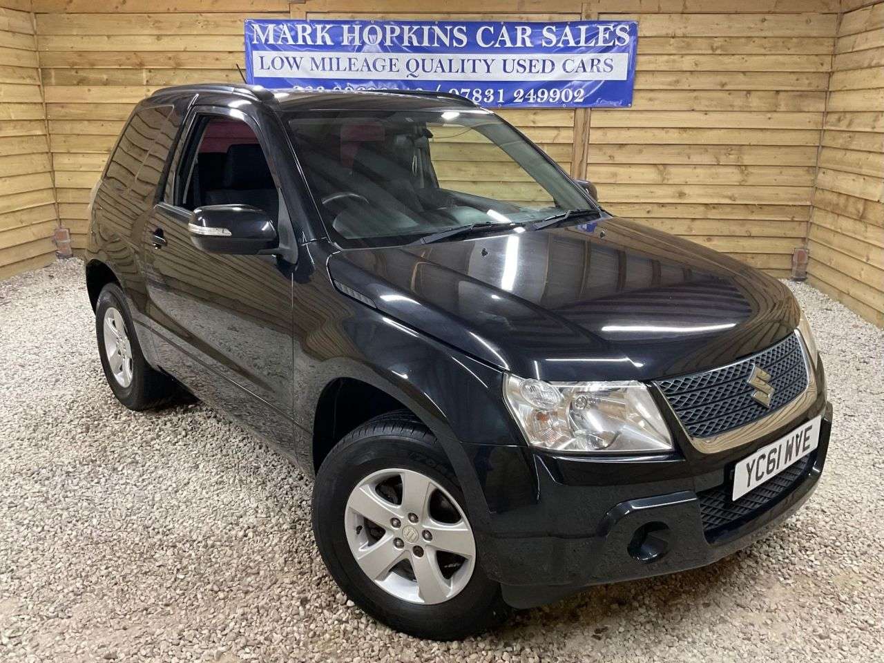 A 2011 SUZUKI GRAND VITARA 1.6 VVT SZ3 SUV 3dr Petrol Manual 4WD Euro 5 (106 ps) LOCAL OWNER EXCELLENT A 2011 SUZUKI GRAND VITARA 1.6 VVT SZ3 SUV 3dr Petrol Manual 4WD Euro 5 (106 ps) LOCAL OWNER EXCELLENT