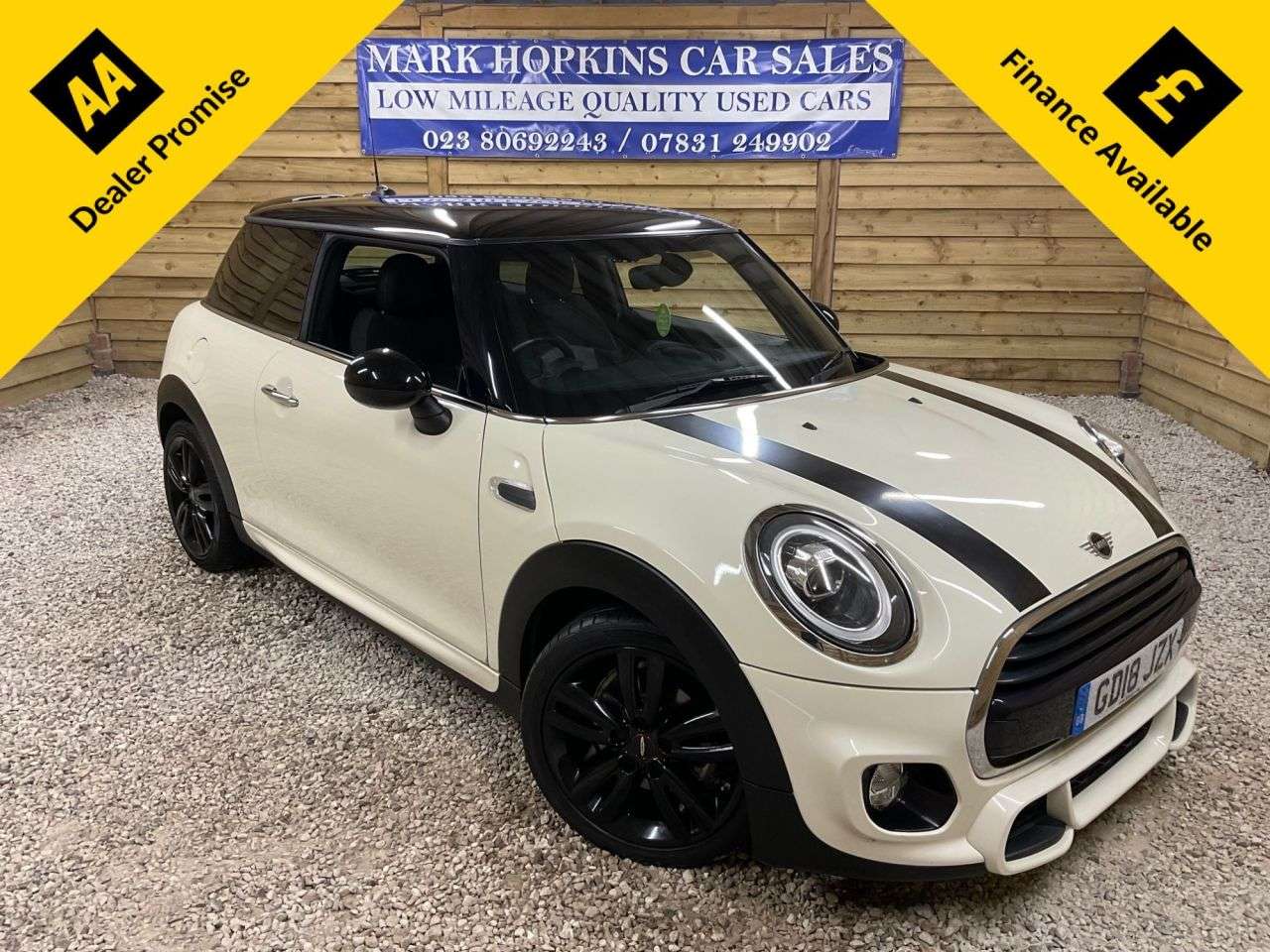 A 2018 MINI HATCH 1.5 Cooper Hatchback 3dr Petrol Steptronic Euro 6 (s/s) (136 ps) ONE LADY O A 2018 MINI HATCH 1.5 Cooper Hatchback 3dr Petrol Steptronic Euro 6 (s/s) (136 ps) ONE LADY O