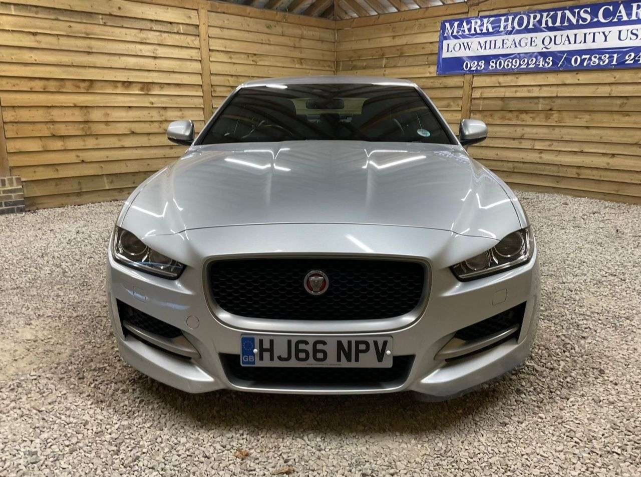 A 2016 JAGUAR XE 2.0d R-Sport Saloon 4dr Diesel Auto Euro 6 (s/s) (180 ps) DEMO+ONE OWNER HI A 2016 JAGUAR XE 2.0d R-Sport Saloon 4dr Diesel Auto Euro 6 (s/s) (180 ps) DEMO+ONE OWNER HI
