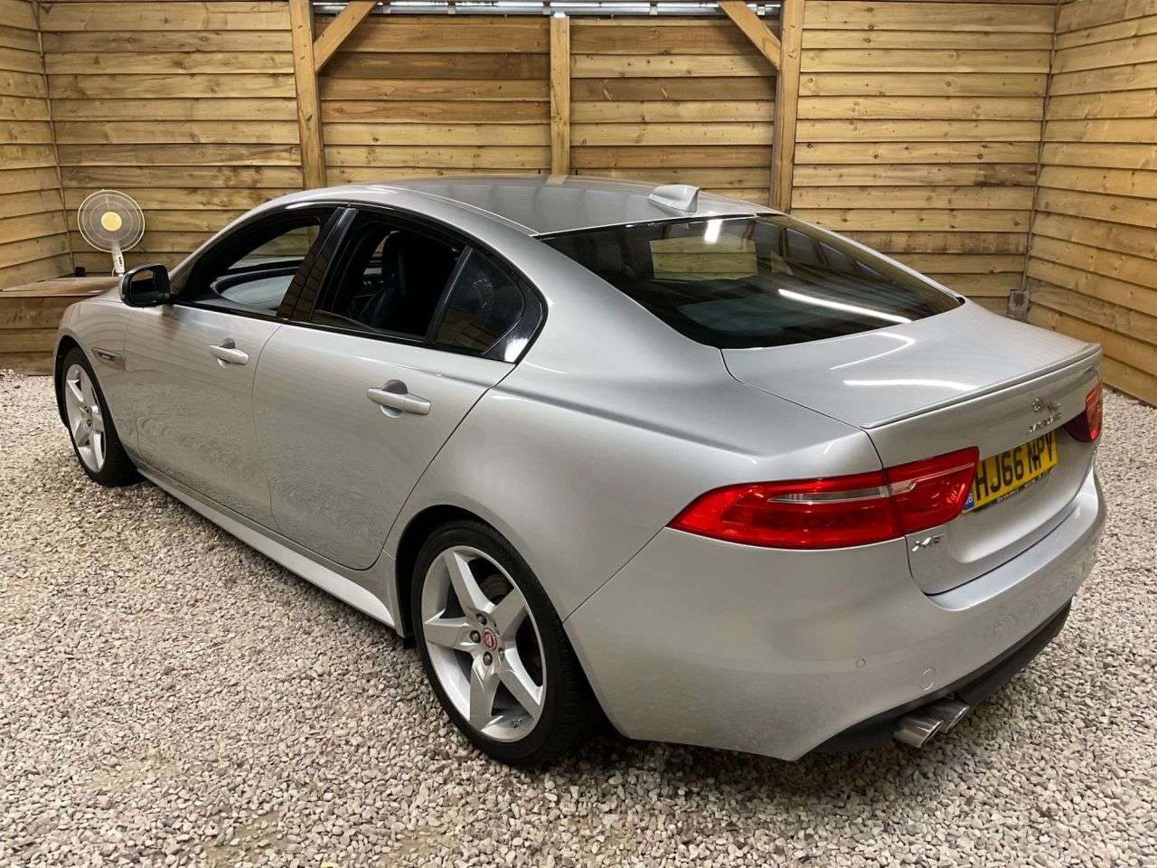 2016 JAGUAR XE 2016 JAGUAR XE